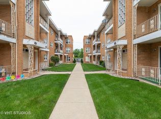2338 W 111th St #2, Chicago, IL 60643