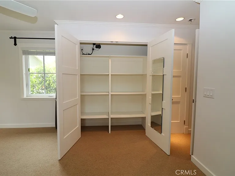 334 Cypress Dr — Photo 15