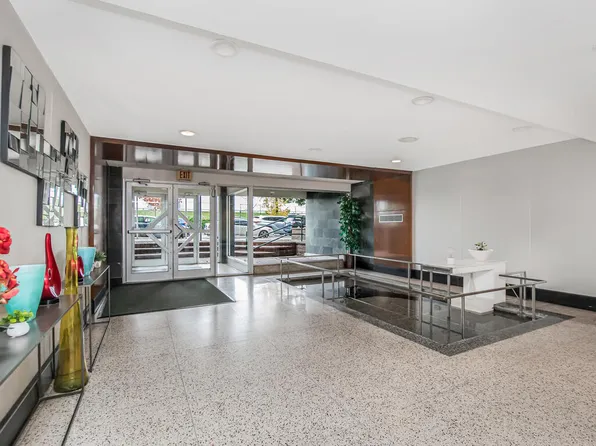 3363 Sedgewick Avenue image 2 of 10