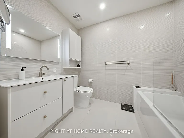 155 Dalhousie St #1011 — Photo 6
