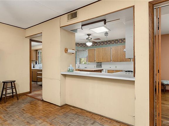 5th image of 1228 Oak St