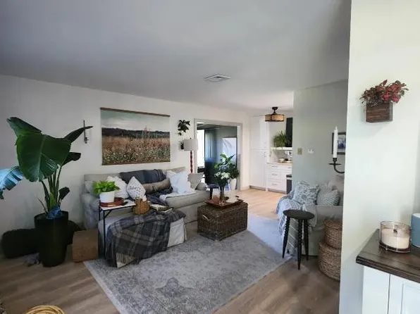 1 S Seas Ct, Barnegat, NJ 08005