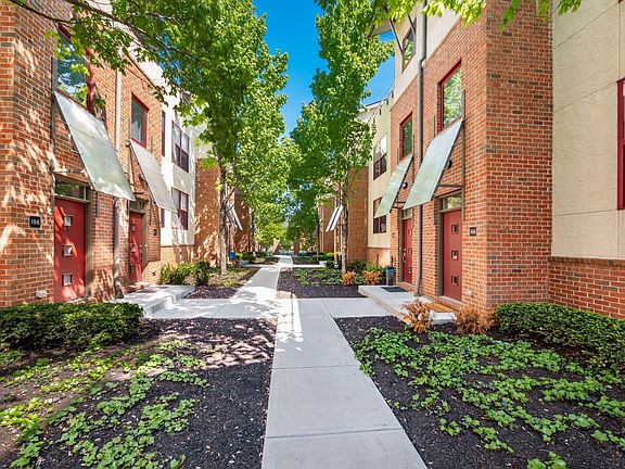 5th image of 587 E Rich St APT 104