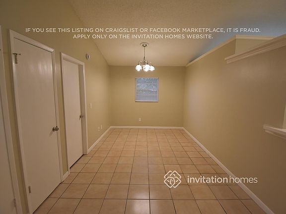 3rd image of 2843 N Bermuda Ave