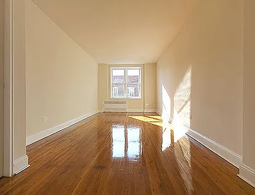 Rented by SW Queens Mezzanine | media 6