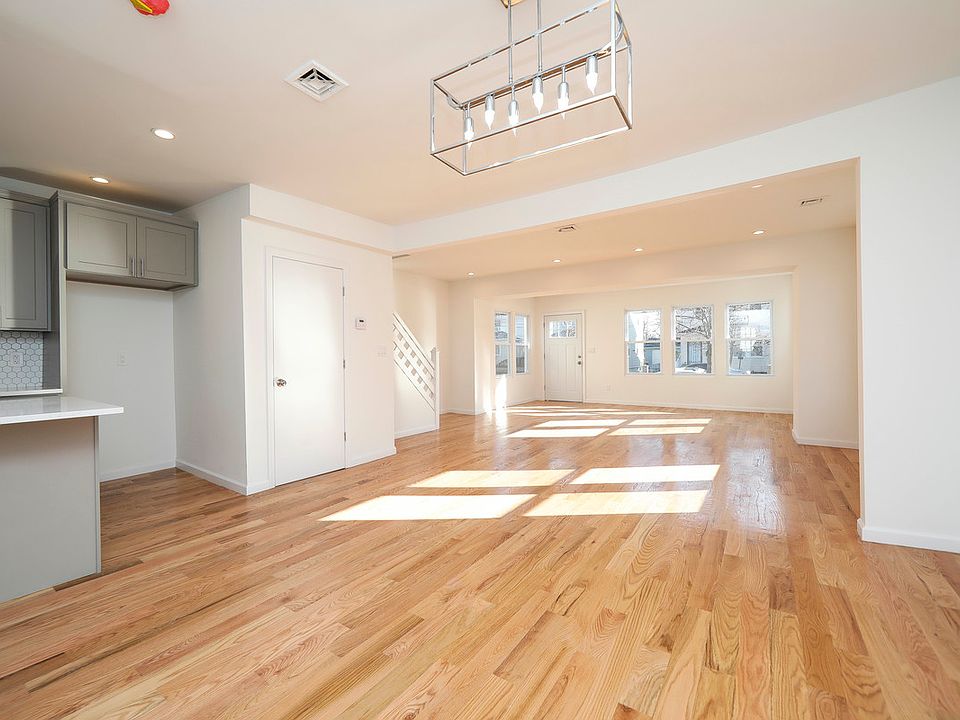 1st image of 11416 194th St