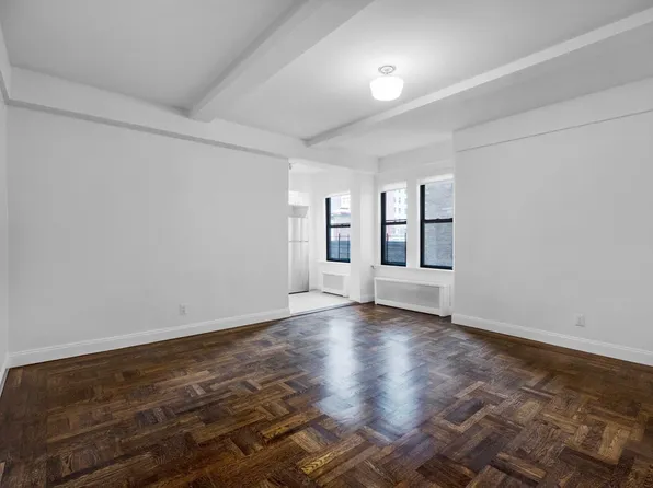 12 East 86th Street image 1 of 14