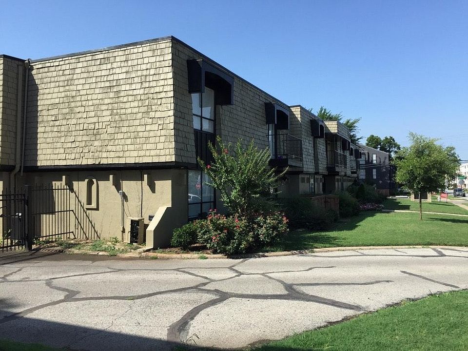 1st image of 2808 Throckmorton St #A1