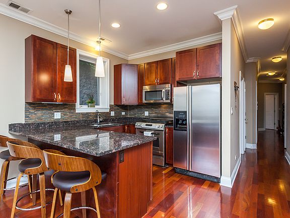 3rd image of 1225 N Greenview Ave APT 2N