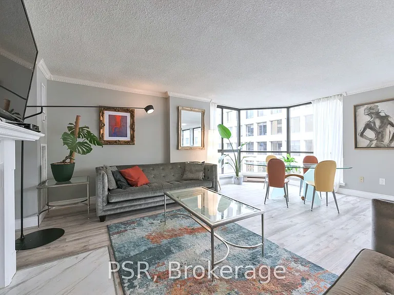 280 Simcoe St #1402 — Photo 3