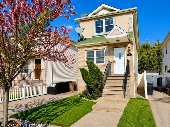 291 Lockman Ave, Staten Island, NY 10303
