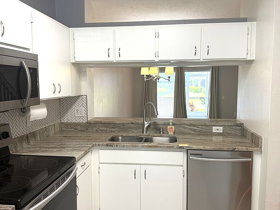 2nd image of 6211 Bayside Key Dr #6211