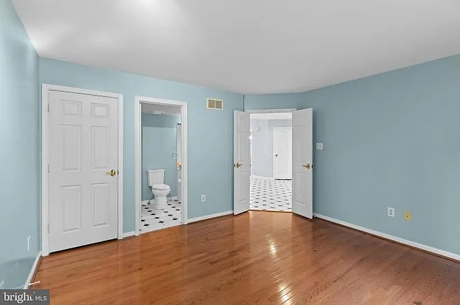 10652 Quarterstaff Rd — Photo 18