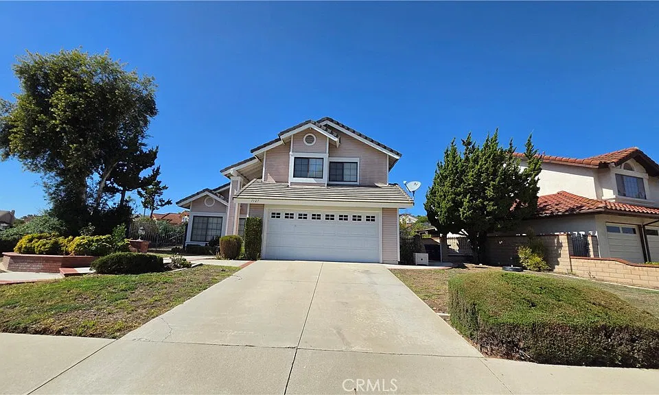 1127 Hedgewood Pl