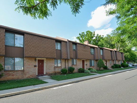 Bishop Hill Residential Building