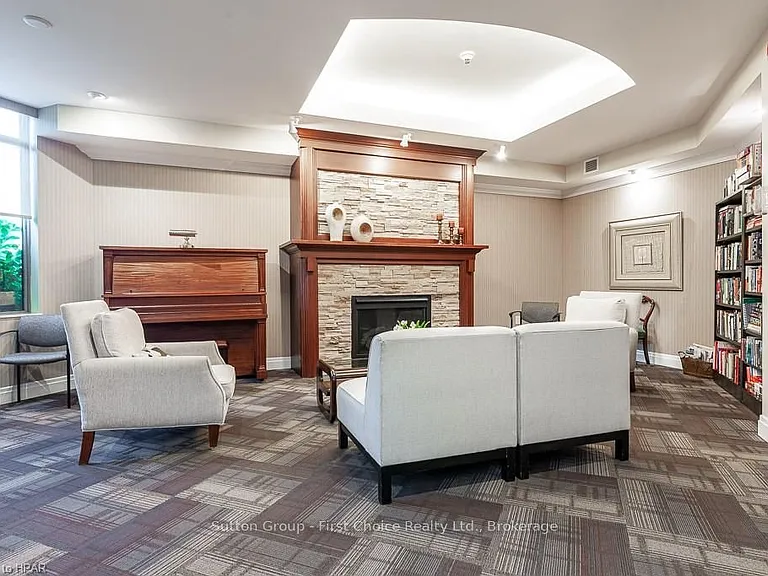 400 Romeo St N #207 — Photo 4