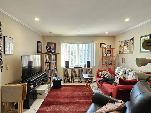 119 NE 19TH Court #211G, Wilton Manors, FL 33305