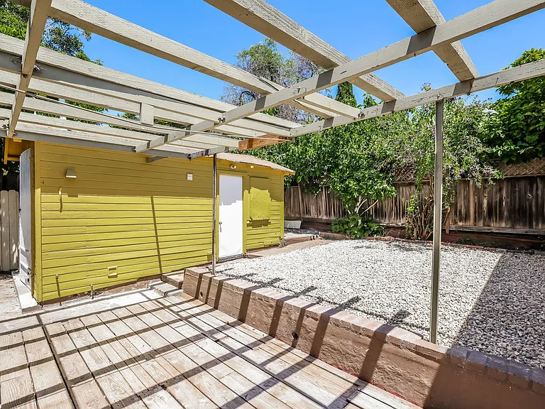 4692 Congress Ave — Photo 24