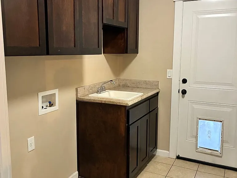 530 Saint Augustine Dr — Photo 11