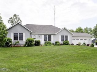 69047 Sevison Rd, White Pigeon, MI 49099