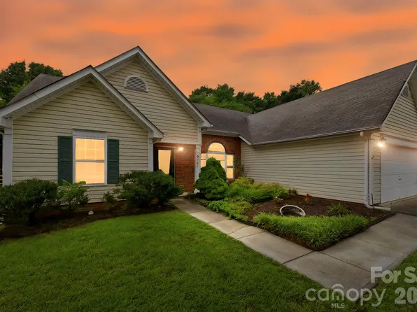 9421 Foggy Meadow Rd, Charlotte, NC 28269
