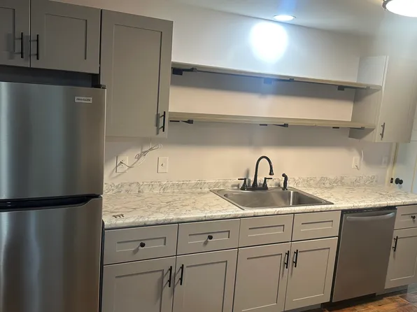 179 Holland St #2, Lewiston, ME 04240