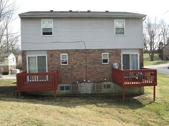 2nd image of 3216 Woodward St