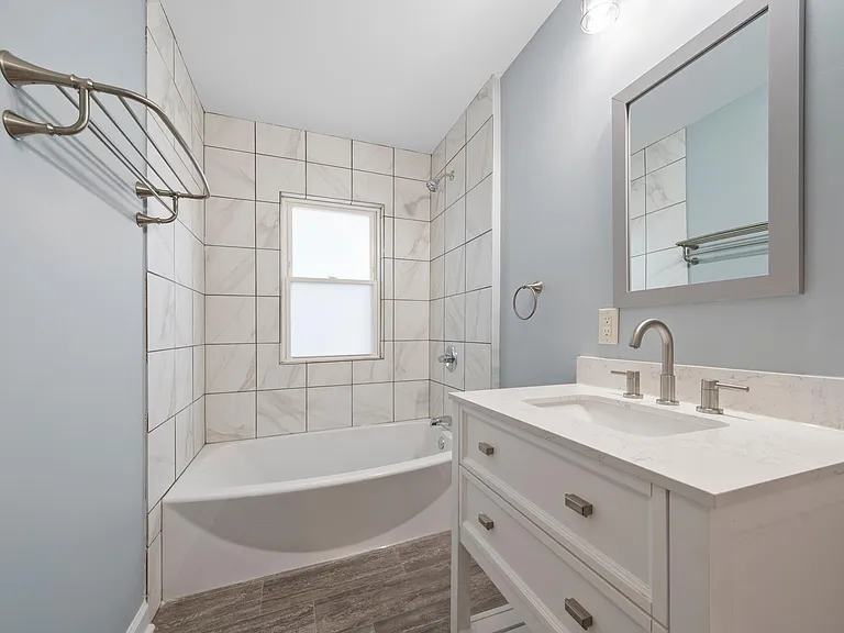 685 E Whittier St — Photo 16