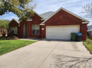 1213 Maple Terrace Dr, Mansfield, TX 76063