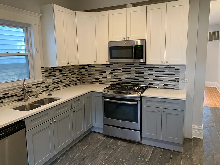 3145 N Seminary Ave #1F — Photo 4
