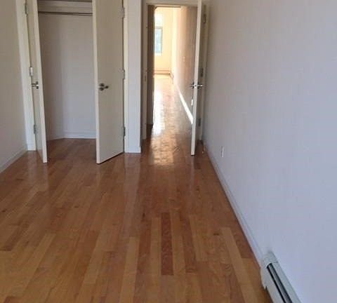 3rd image of 14141 Northern Blvd