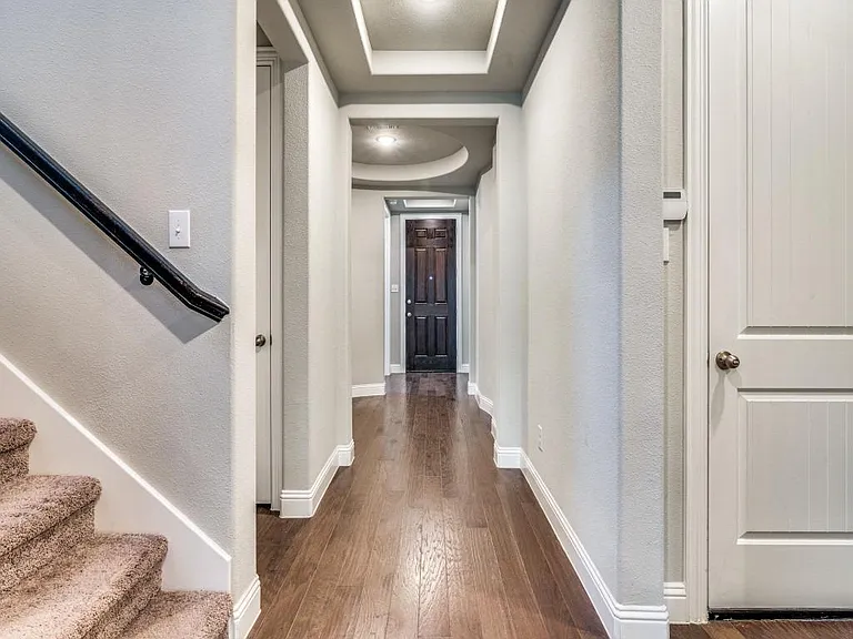 2156 Bailey St — Photo 3