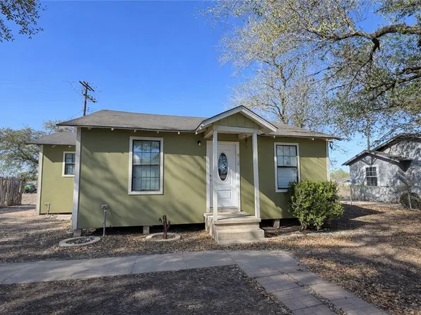 313 Saint Joseph St, Alice, TX 78332