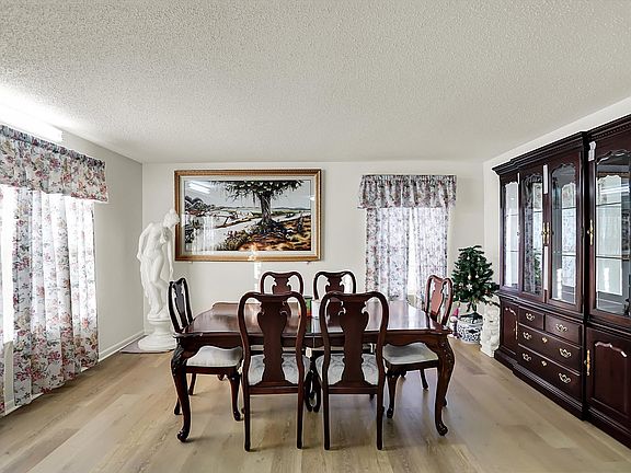 3rd image of 14740 Drayton Dr
