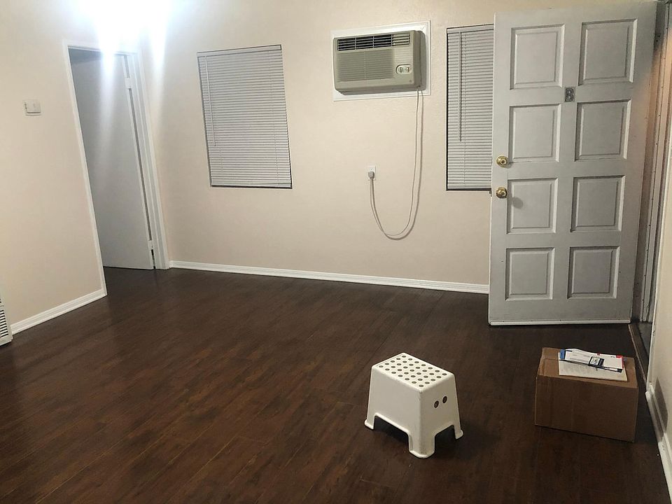 1st image of 1900 N Hollywood Way #B