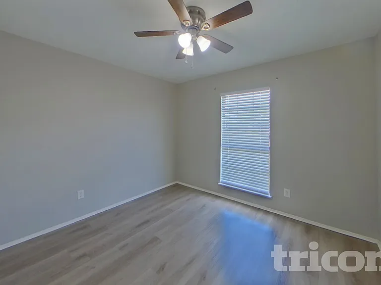 1609 Santa Fe Trl — Photo 9