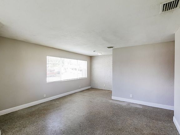 5th image of 2218 Farragut St
