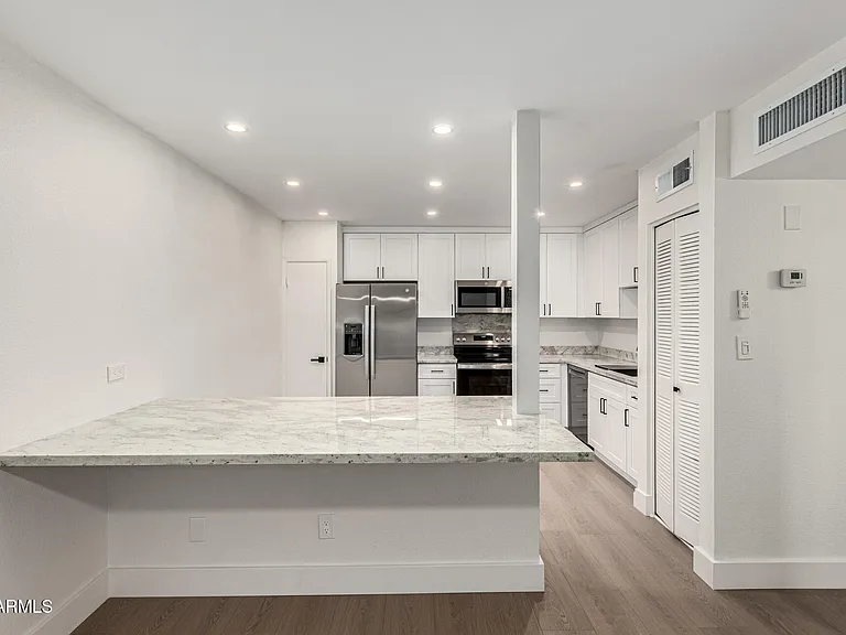 830 S Dobson Rd #72 — Photo 2