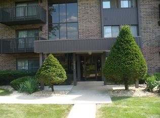 1422 Woodbridge Rd APT 1B, Joliet, IL 60436
