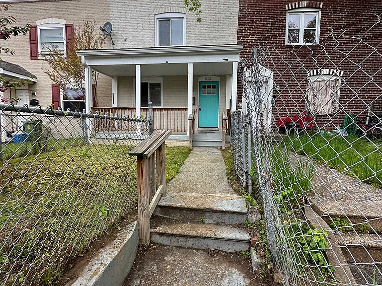 812 Jack St — Photo 1