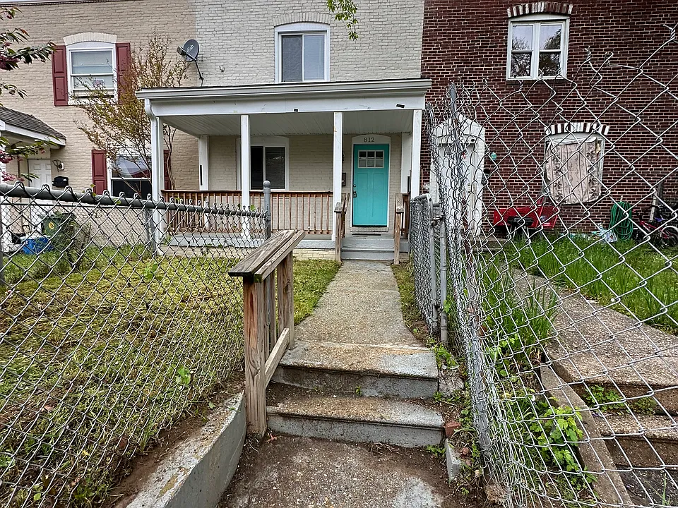 812 Jack St