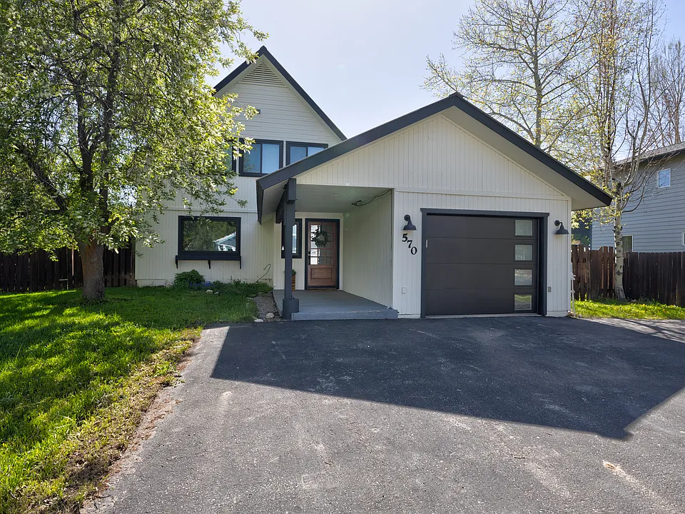 570 Pamela Ln