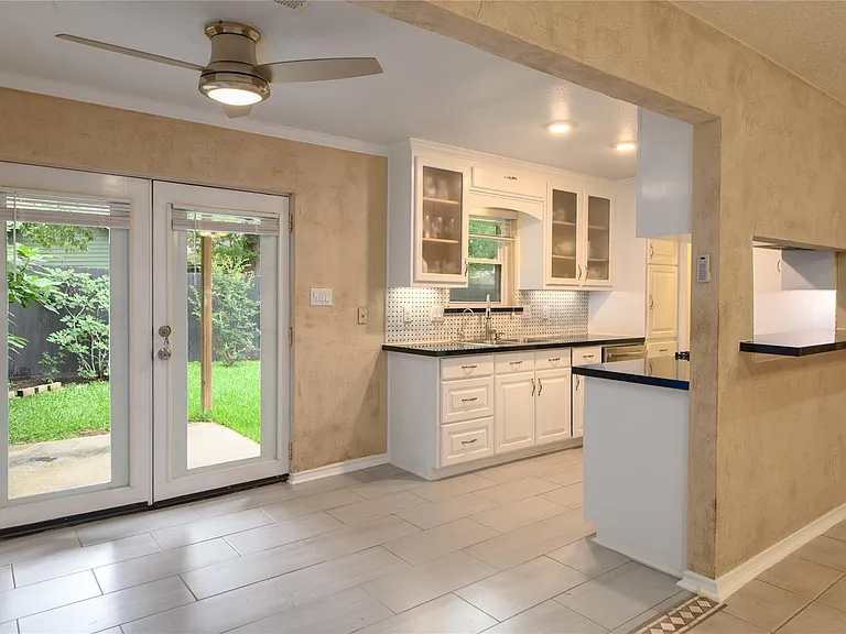 4110 Garden Springs Dr — Photo 5
