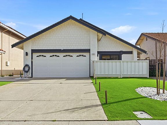 2nd image of 4822 La Habra St