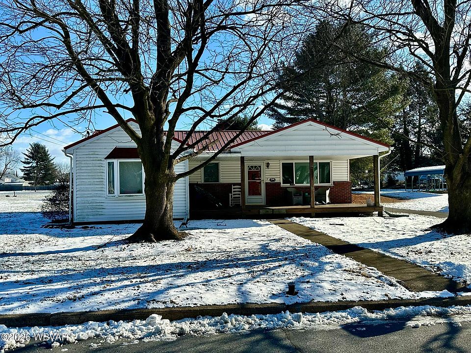 1st image of 207 Painter St