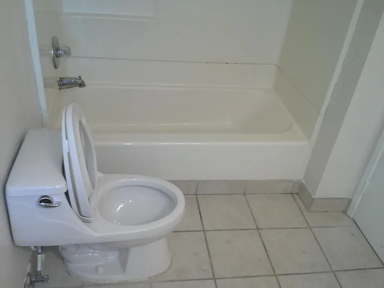1540 Parkwood Pl — Photo 11