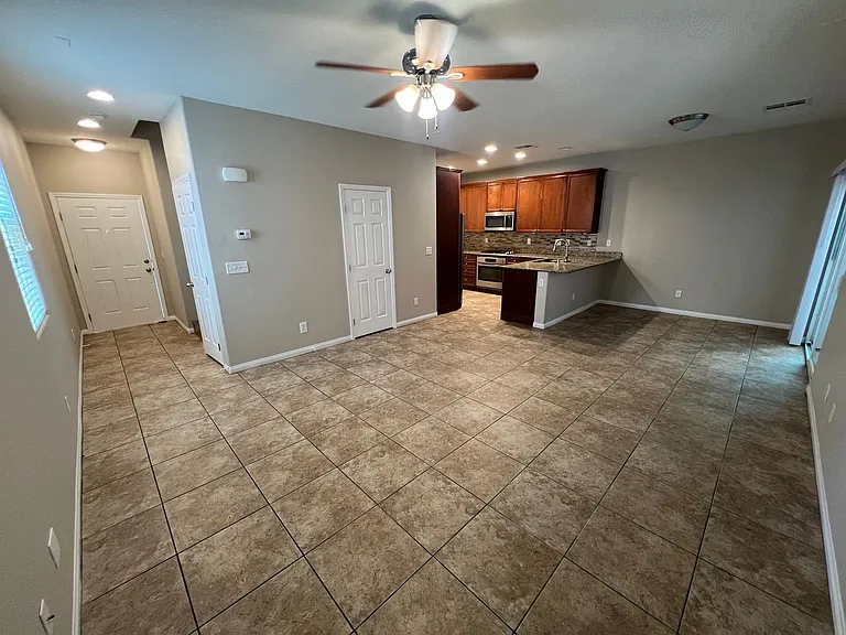 10626 Shiny Skies Dr — Photo 5