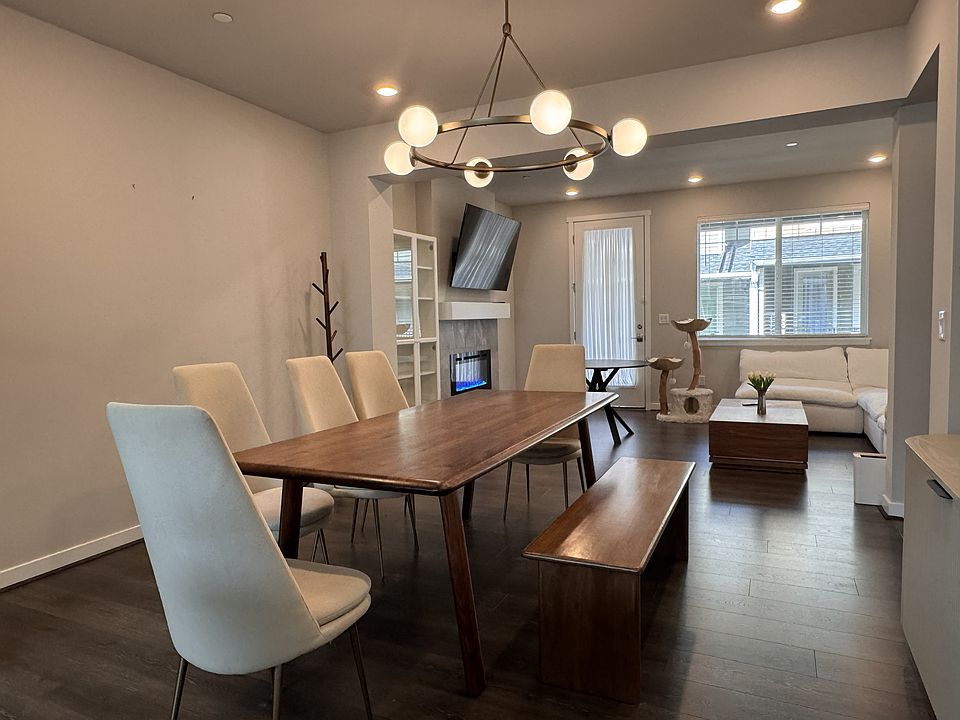 spacious dining area