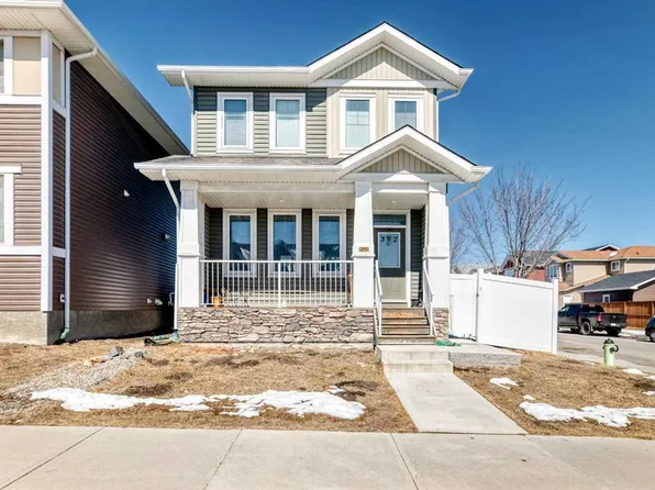 392 S Redstone Dr NE, Calgary, AB T3N 0R1