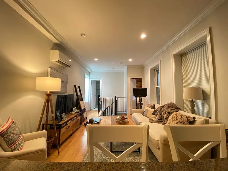 16 Hull St #2 — Photo 6